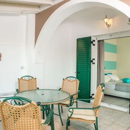 Herodotos Hotel apartamentowy Keri
