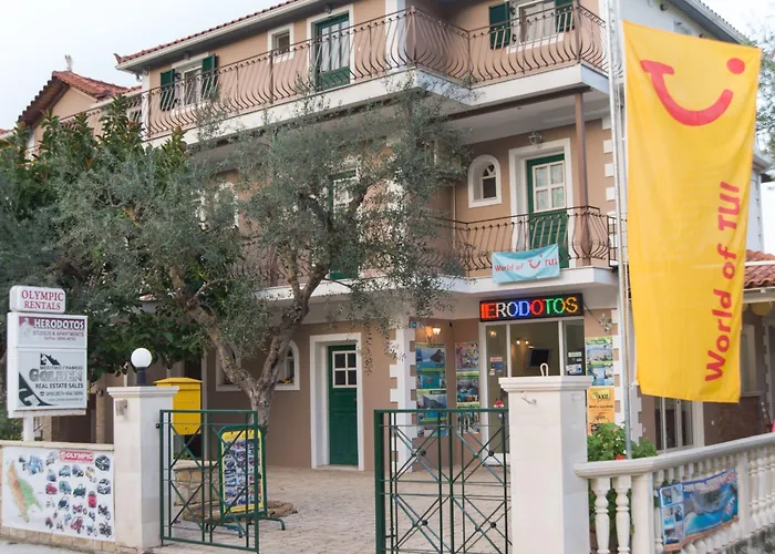 Herodotos Aparthotel Keri